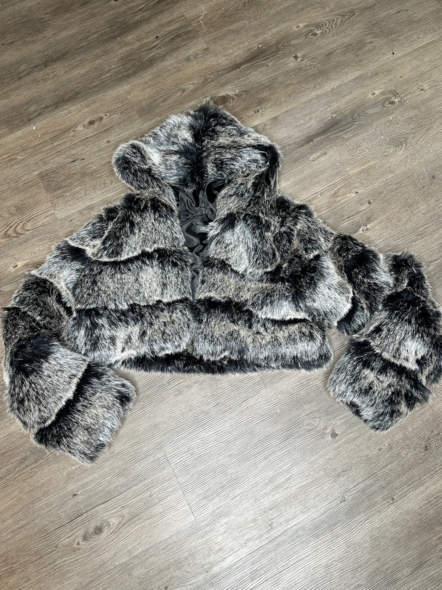 Aspen Crop Fur Coat *PRE ORDER SHIPS 02/26-03/01